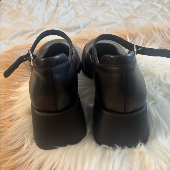 Vagabond Black Women's Ansie Mary Jane Pump. - Picture 6 of 9